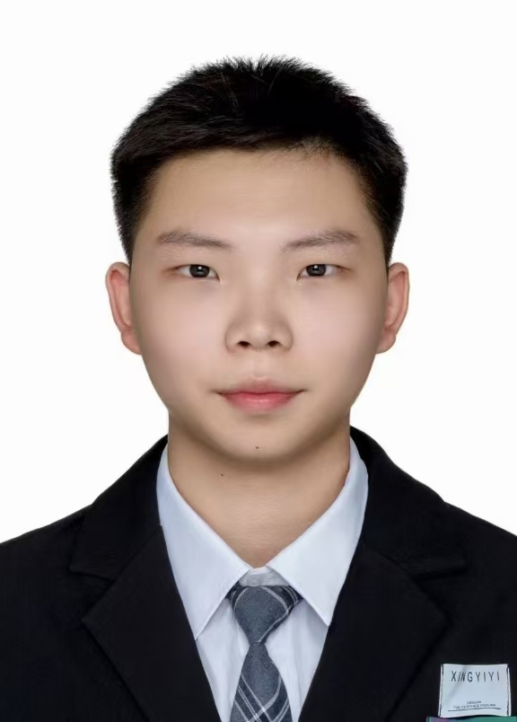沈行知的证件照